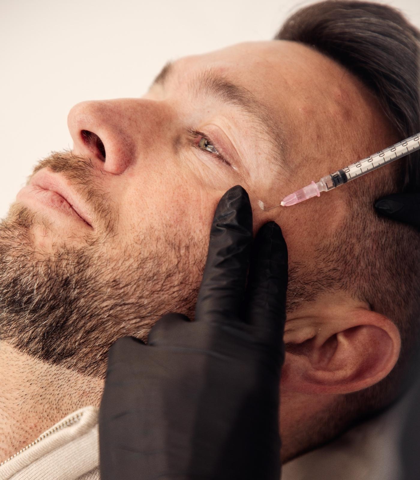 man geeting Botox at Smooth dimensions 