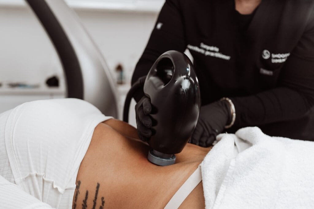 body contouring treatment for localised areas of fat at Smooth Dimensions Essex